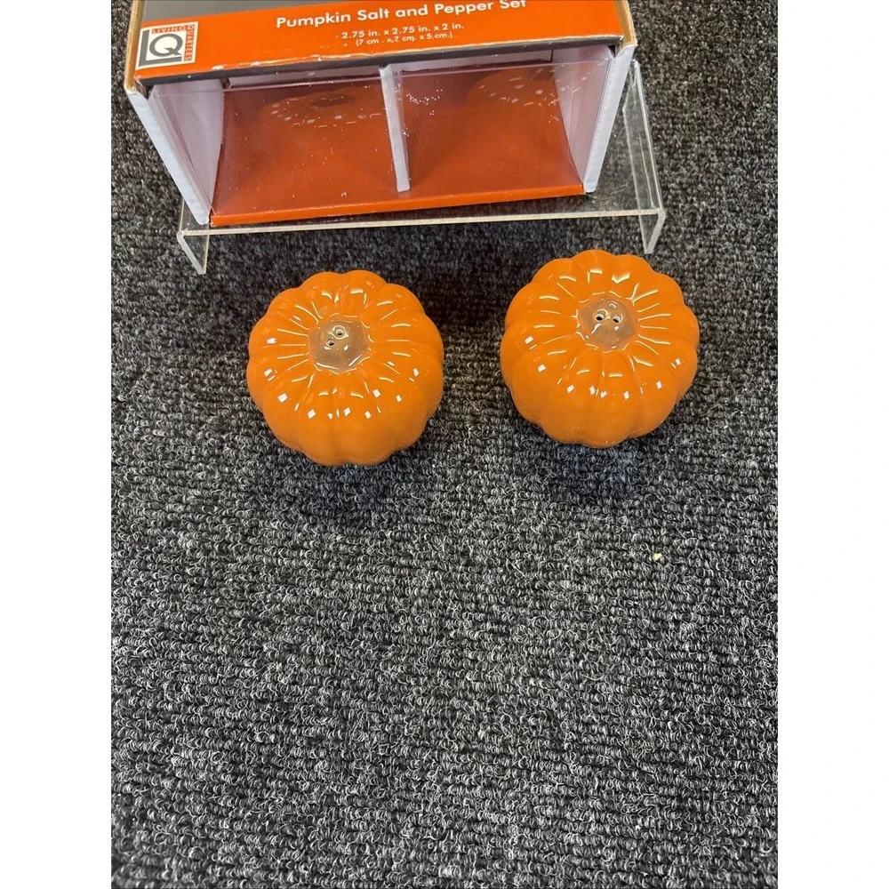 Living Quarters~Salt & Pepper‎ Shakers~Ceramic/Halloween/Fall/Pumpkin